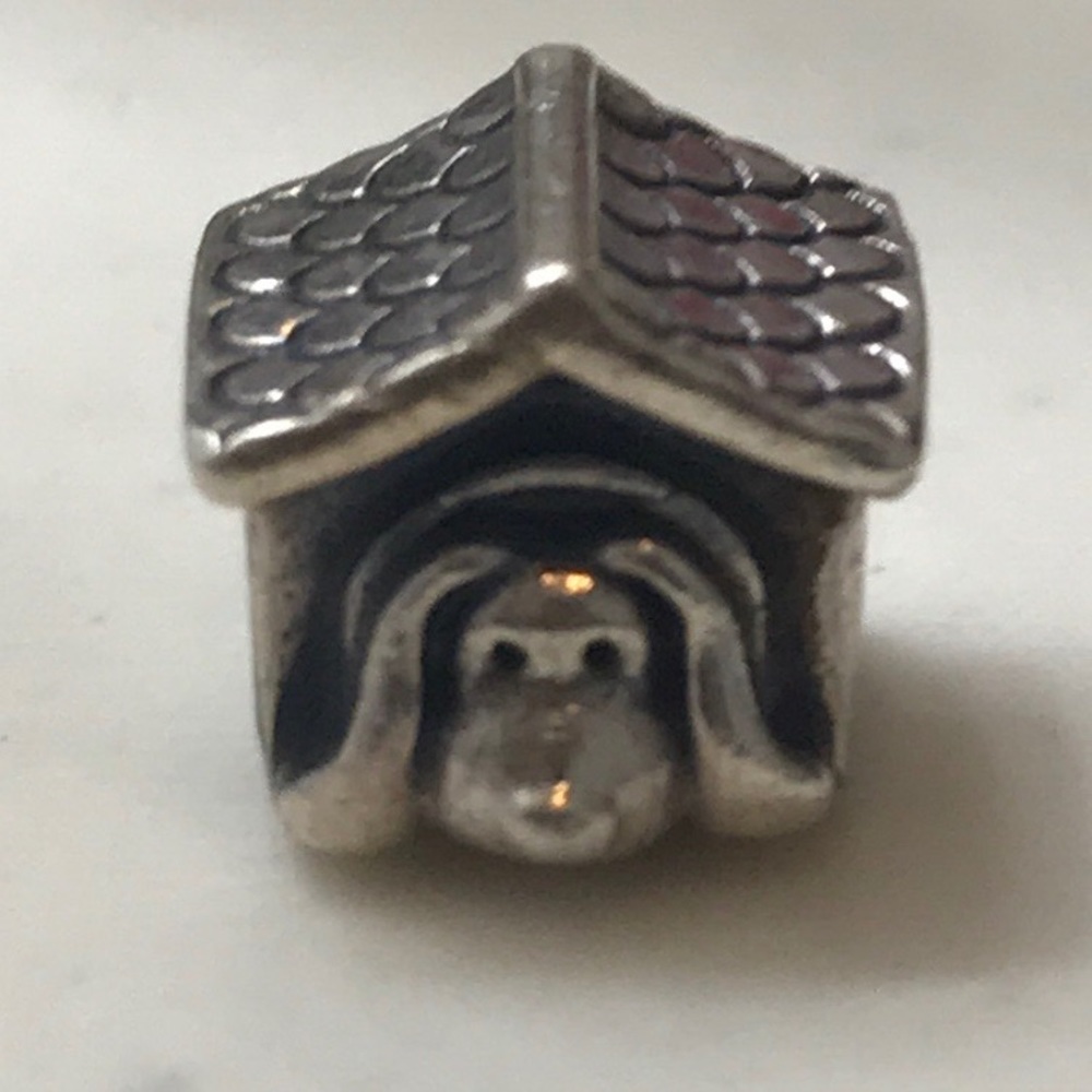 ❗️RARE❗️ Pandora Doghouse & Heart Charm